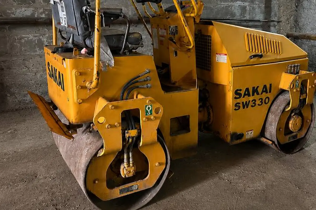 Дорожный каток SAKAI SW330